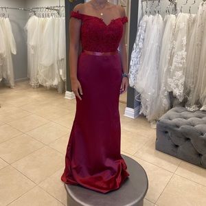 Ashley and Justin bridesmaids dress